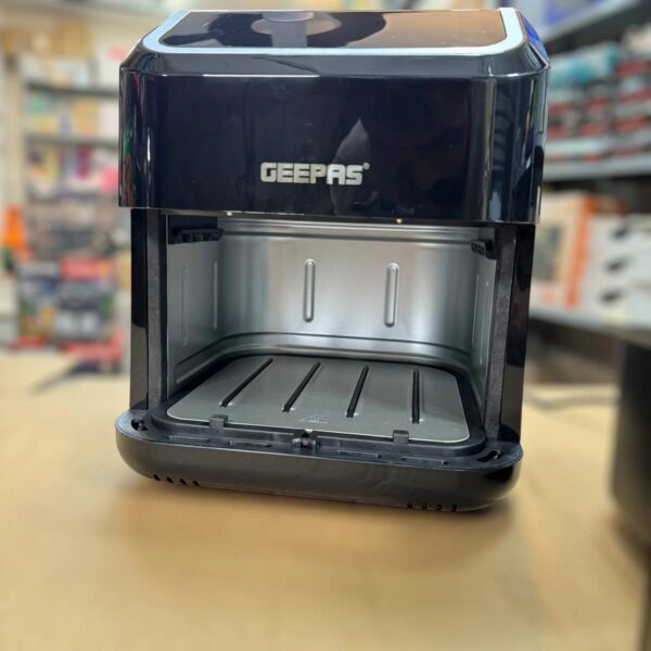 Geepas 5L Digital Air Fryer GAF37527 - Image 5